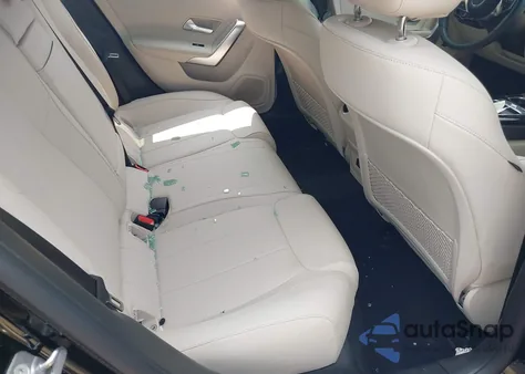 2024 Mercedes-Benz Cla 4Matic z USA, uszkodzony, nr VIN W1K5J4HB4RN456217